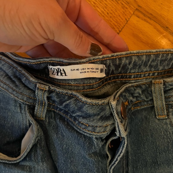 Jeans - Picture 2 of 3